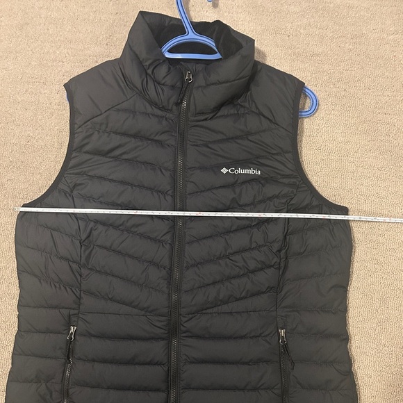 Columbia Women’s Puffer Vest - Picture 10 of 11